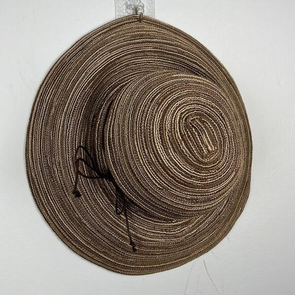 None and/or Unknown Accessories - Women’s neutral floppy woven sun hat
